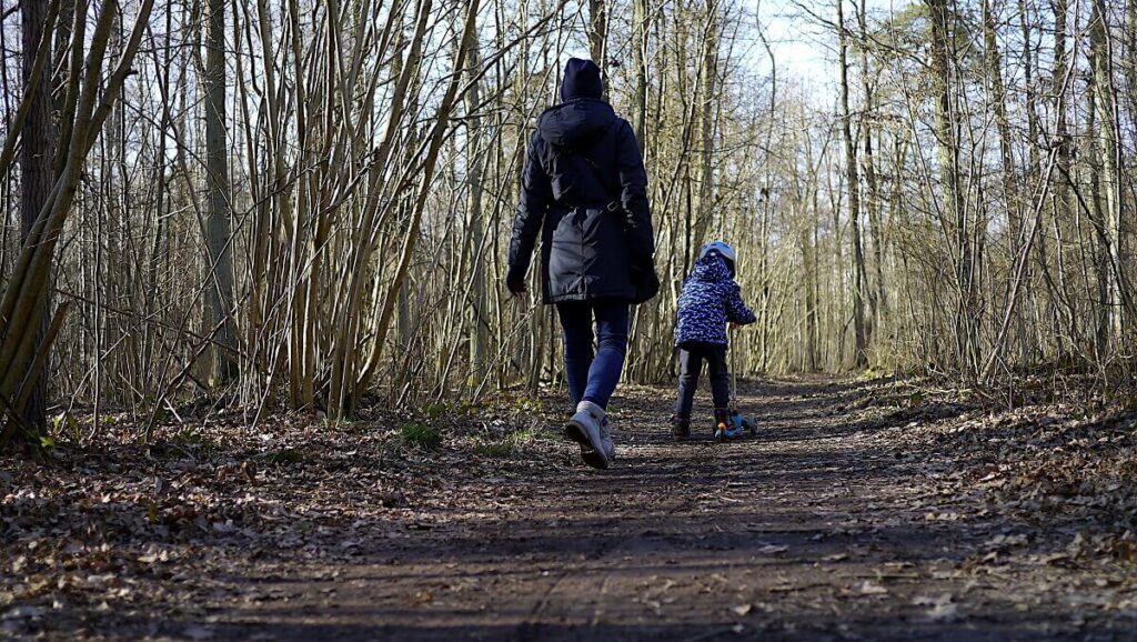rodzic utrudniający kontakty z dzieckiem